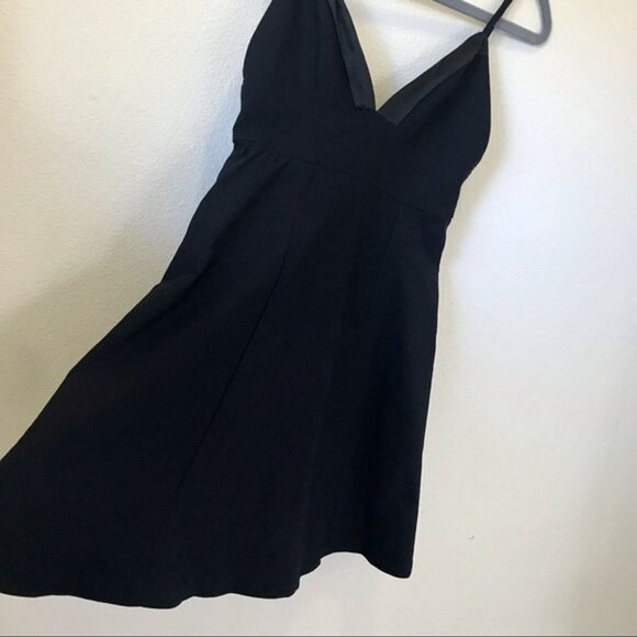 Tobi Plunge Neckline Empire Waist Fit and Flare Mini Pin-Up Style Dress. Size‎ S - Picture 5 of 10